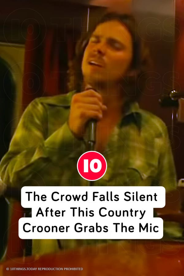 The Crowd Falls Silent After This Country Crooner Grabs The Mic